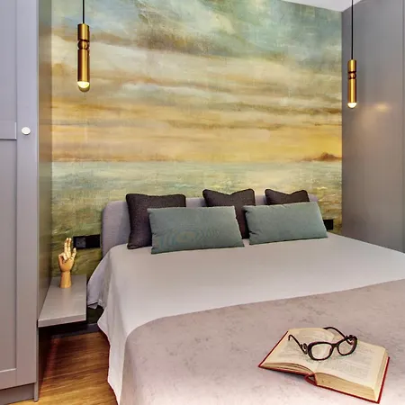 Premium Seaside Escape With Forest View And Free Parking *