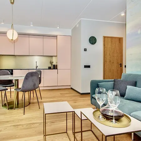 Premium Seaside Escape With Forest View And Free Parking Tallin