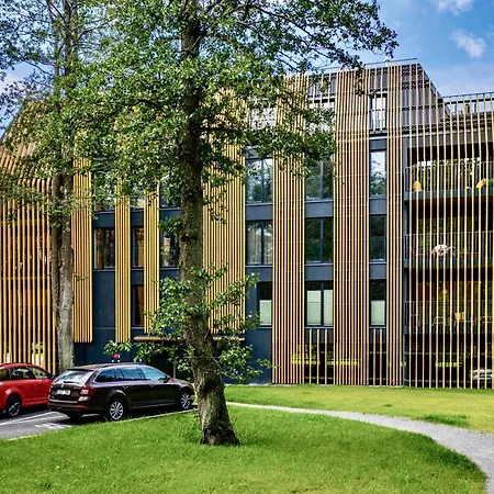 Premium Seaside Escape With Forest View And Free Parking Apartament *