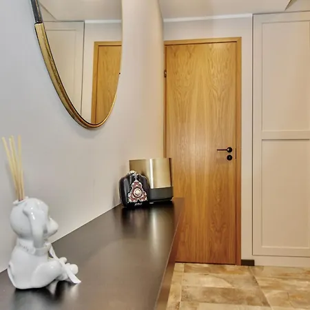 Premium Seaside Escape With Forest View And Free Parking *