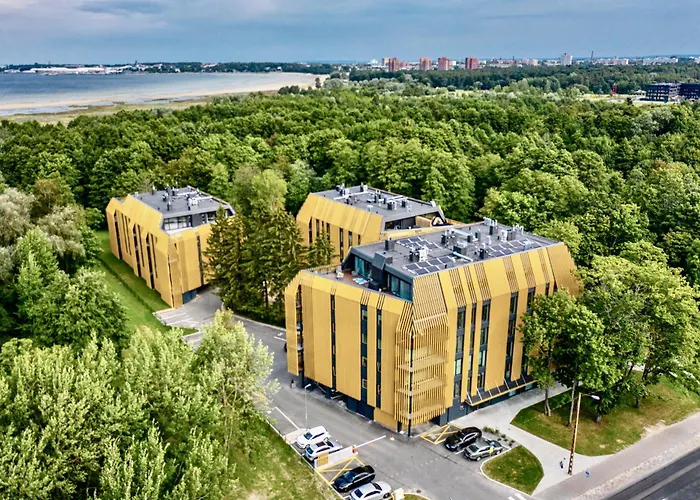 Premium Seaside Escape With Forest View And Free Parking Apartman *