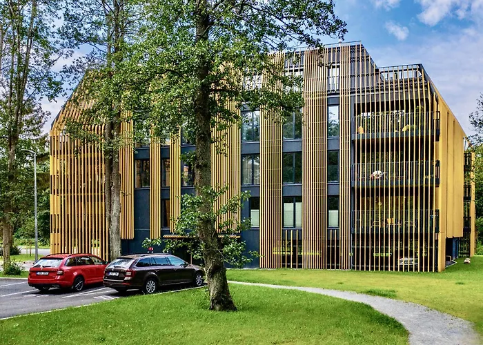 Premium Seaside Escape With Forest View And Free Parking Lejlighed *